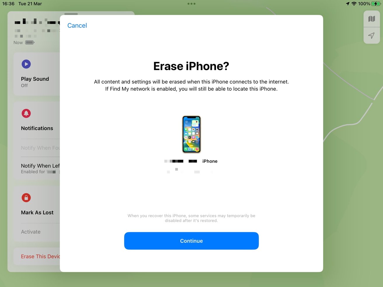 Vymazání iPhonu pomocí aplikace Find My na iPadu. 