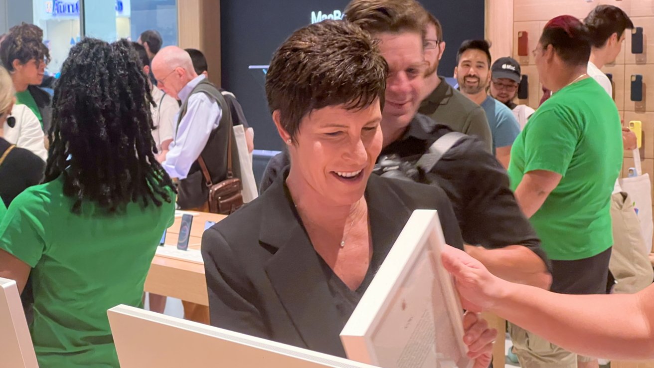 Senior viceprezidentka Apple pro maloobchod Deirdre O'Brien