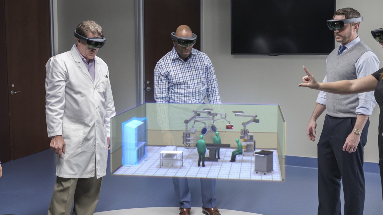 Pamatujete si tento promo snímek HoloLens?  Microsoft by byl raději, kdybys na to zapomněl.