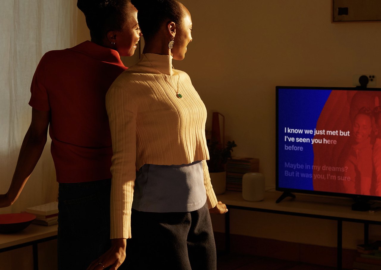 Pokud chcete vidět sebe a přátele v televizi během karaoke, můžete