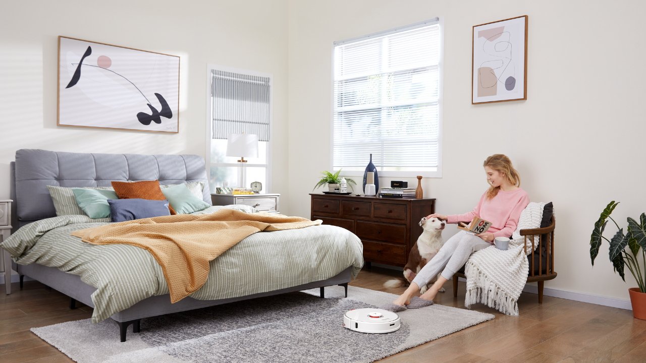 Udržujte zvířecí chlupy od podlahy pomocí čisticích roztoků Roborock. 