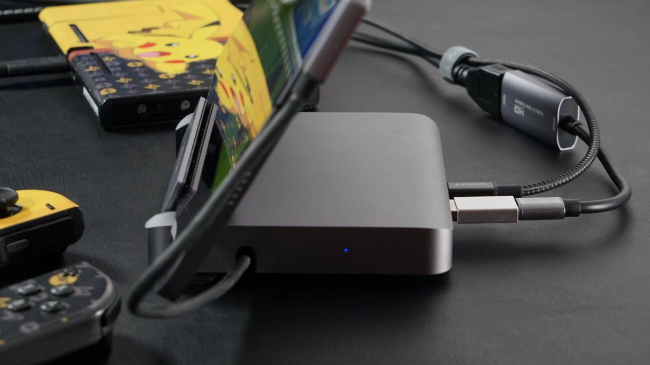 Ujistěte se, že je vše připojeno a napájeno