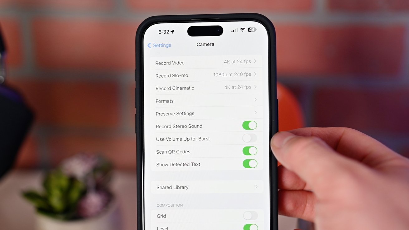 Zvýšením hlasitosti lze pořizovat sériové fotografie