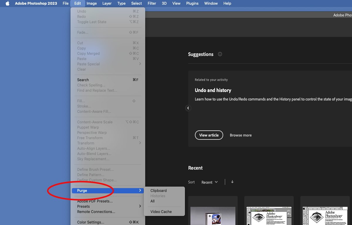 Použití položky nabídky Vyčistit k vymazání mezipaměti Photoshopu.