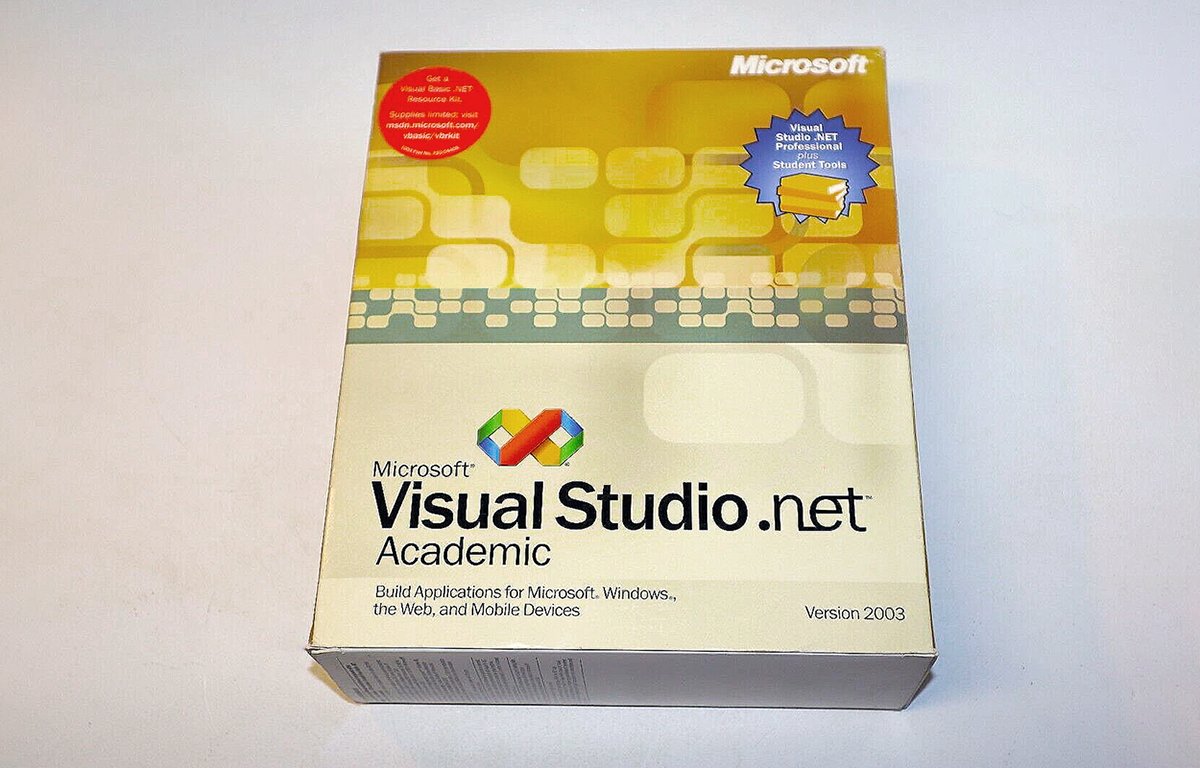Raná akademická verze Visual Studio .NET z roku 2003.