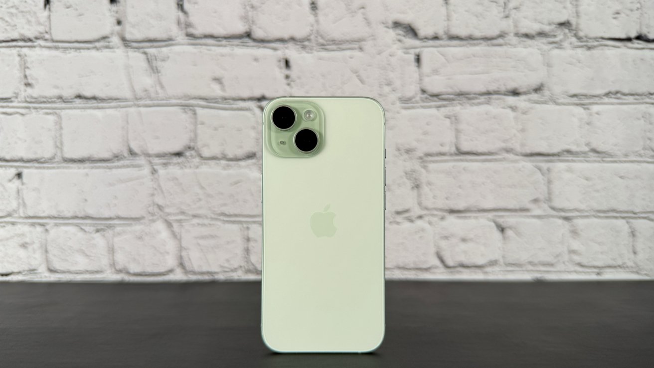 iPhone 15 může být lehký na saturaci, ale má spoustu funkcí